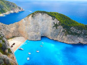 9 Amazingly Beautiful Beaches In The World