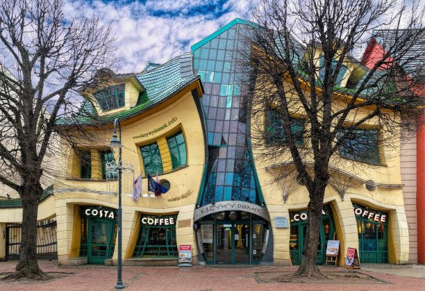10 Unbelievable Buildings In the World