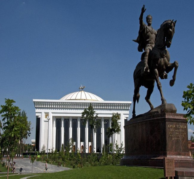 Amir-Timur-Square