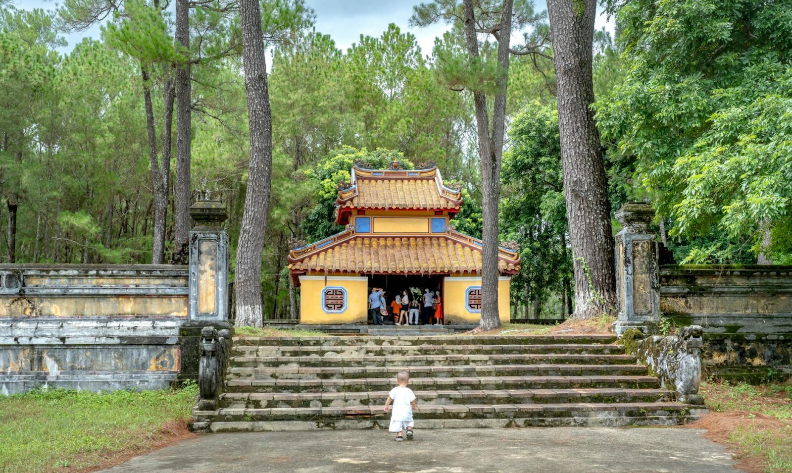 My Dad Can't Travel Like He Used to, but Slowing Down Doesn't Mean Stopping - Photo by Quang Nguyen Vinh on Pexels