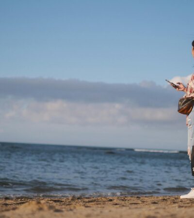 What to Pack for Greece: Our Editors on Their Island Non-Negotiables - Photo by Guilherme Christmann on Pexels