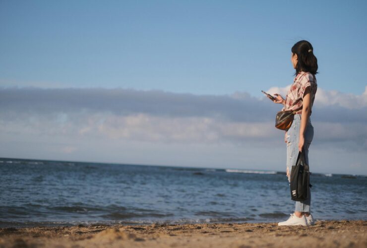 What to Pack for Greece: Our Editors on Their Island Non-Negotiables - Photo by Guilherme Christmann on Pexels