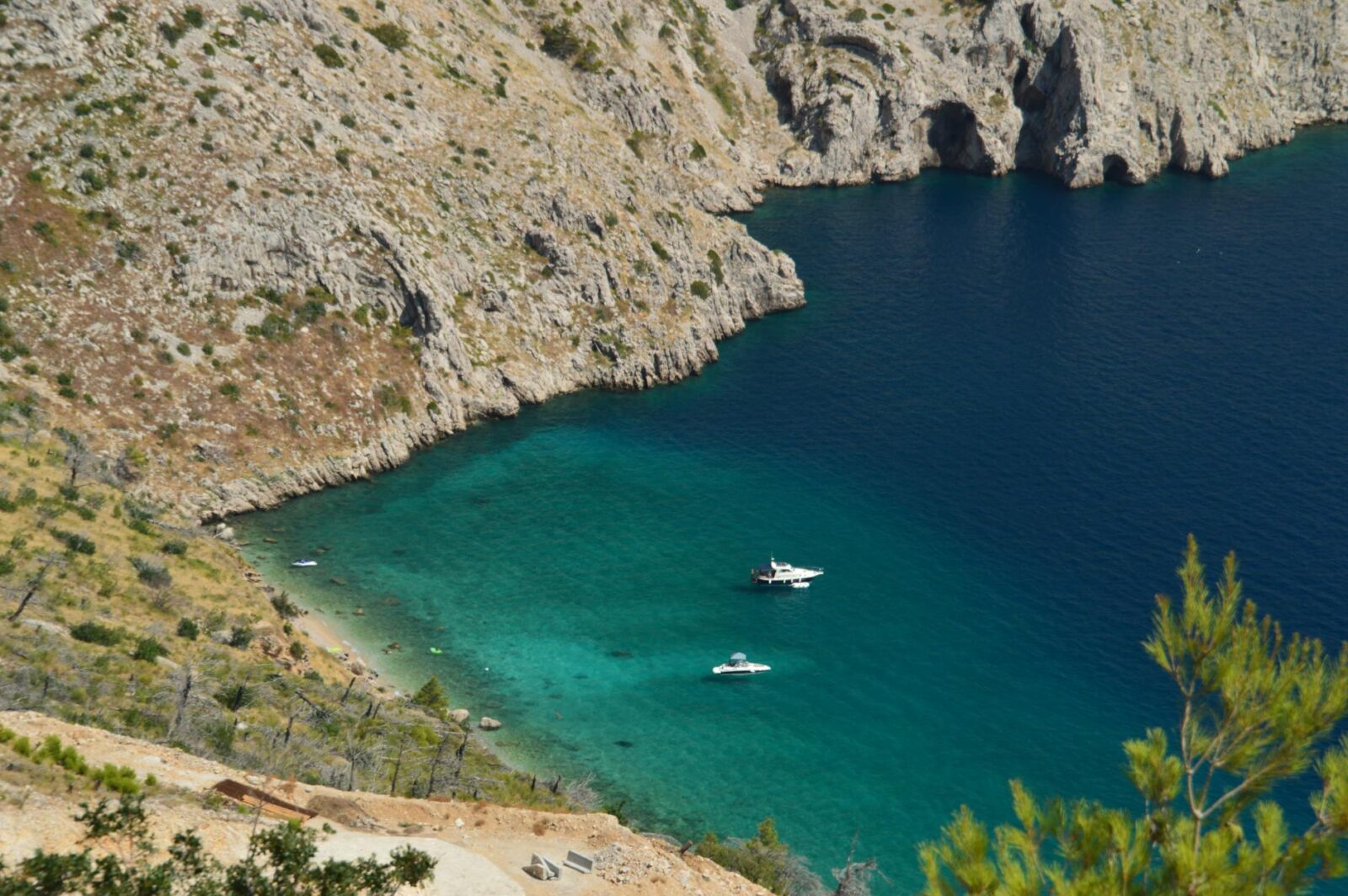 Where Was Mamma Mia! Filmed? Behind the Scenes of Both Blockbuster Musicals - Photo by Saksham Vikram on Pexels