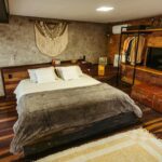 9 Airbnbs That Once Belonged to Legends Like Frank Sinatra, Elizabeth Taylor, and Jane Austen - Photo by Jonathan Borba on Pexels