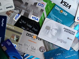 Which airline credit cards offer the best priority boarding perks? - Photo by DΛVΞ GΛRCIΛ on Pexels