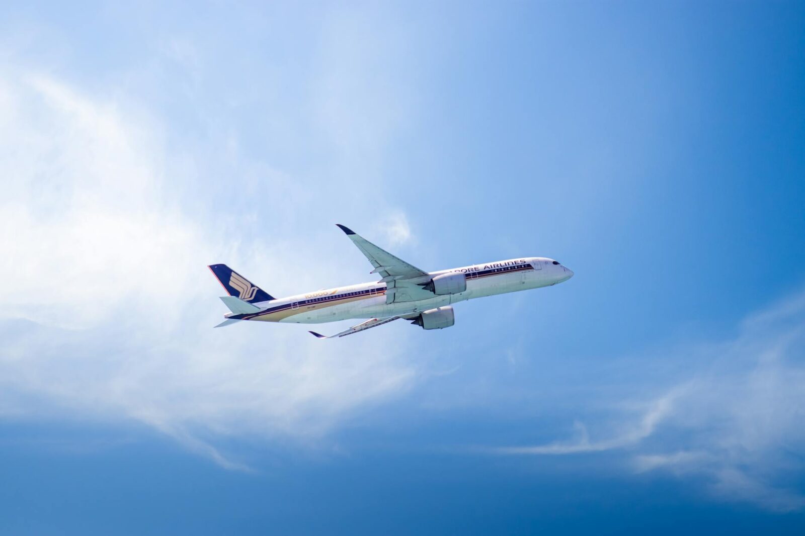 Aviation’s Decarbonization Bet Is Looking Shakier Than Ever - Photo by Zayna Asim Mohamed on Pexels