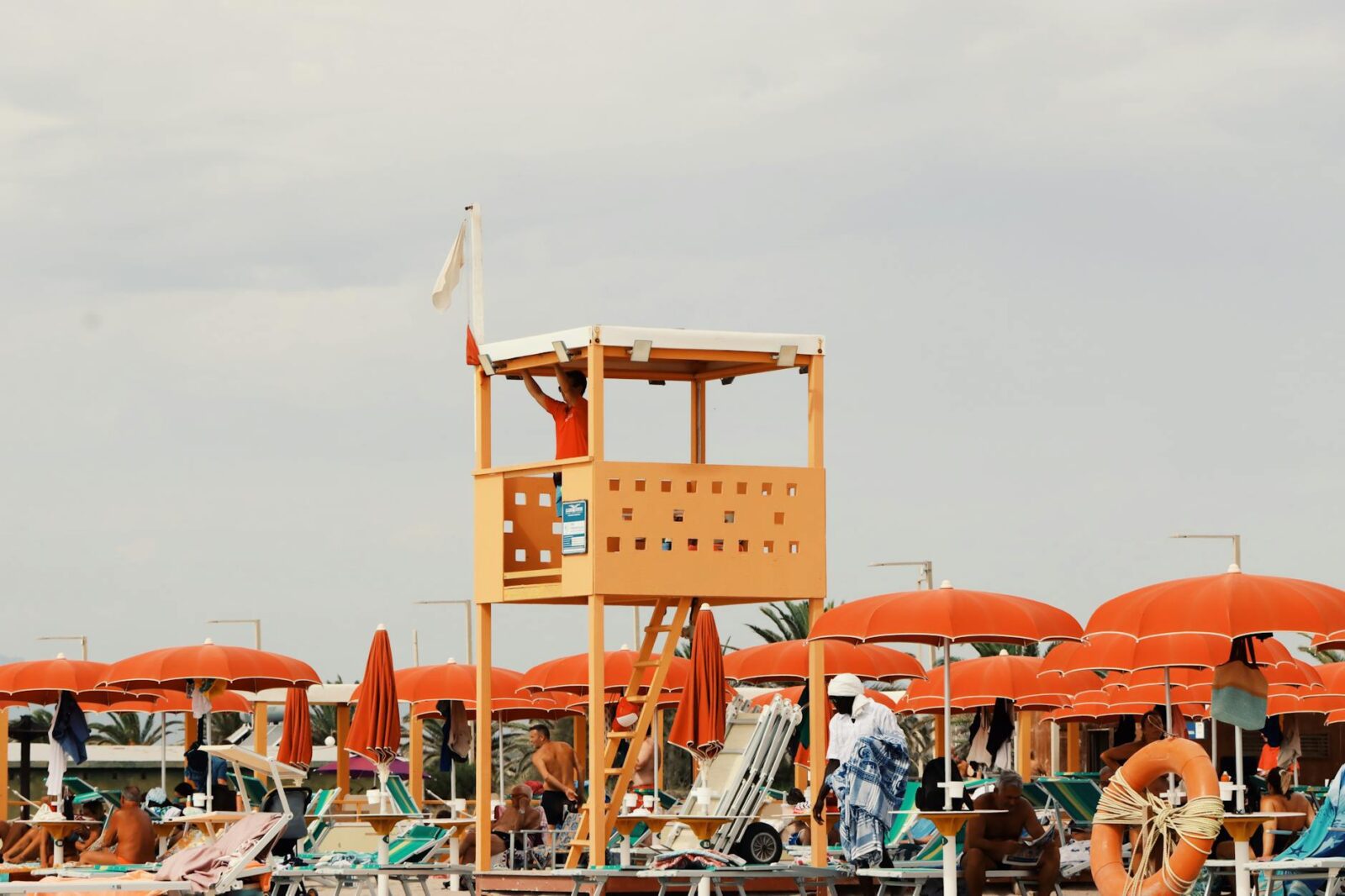 These Destinations Have the Highest Risk of Sunburn, Study Finds - Photo by Efrem Efre on Pexels