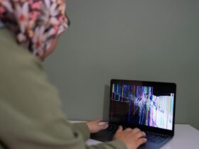 yahoo down - Photo by Beyzanur K. on Pexels