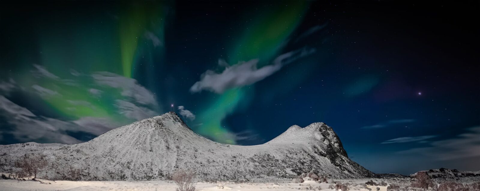Iceland in Winter Northern Lights Road Trips and Hot Springs — Updated Guide - Photo by stein egil liland on Pexels