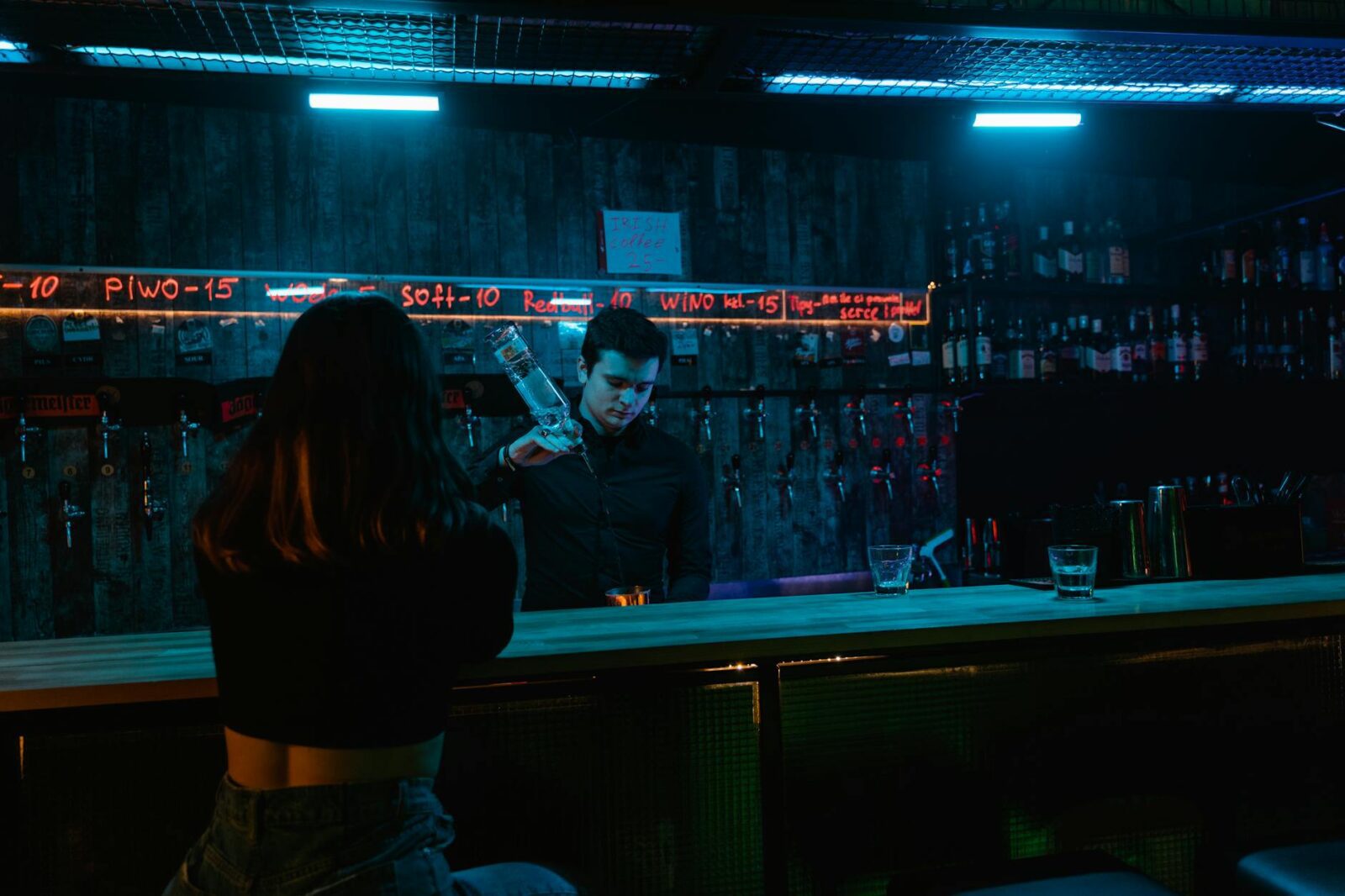 20 New York City Dive Bars We Love - Photo by MART PRODUCTION on Pexels