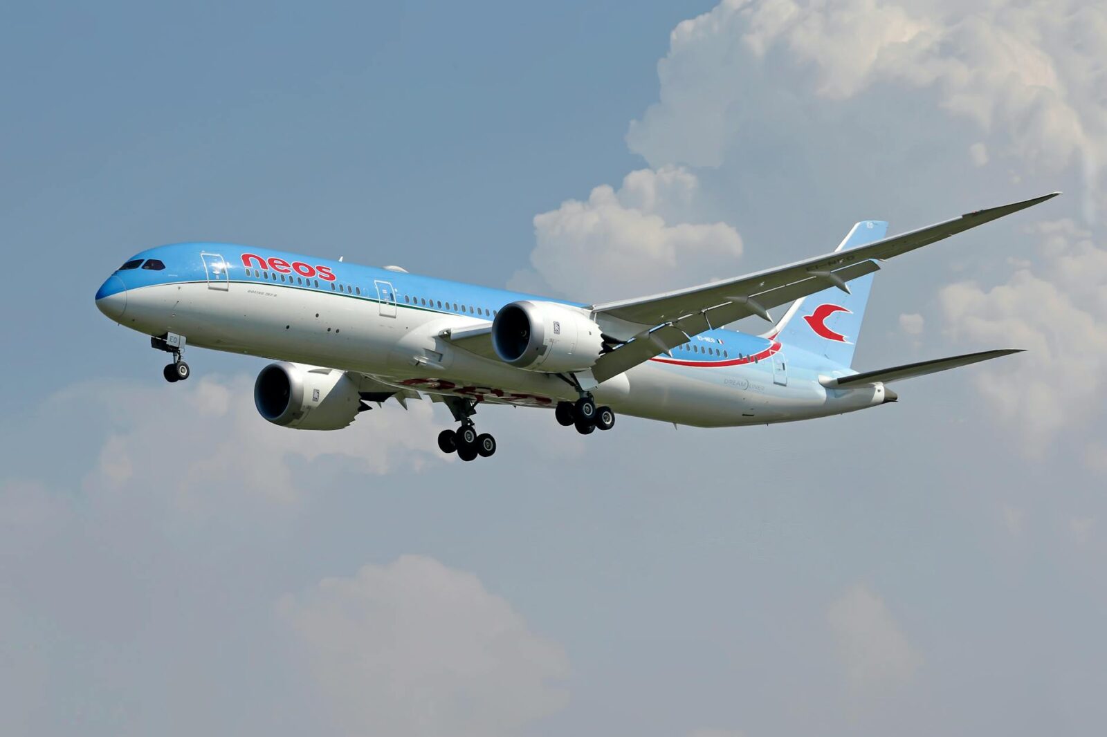 China’s Comac Lands Its Most Significant International Customer Yet - Photo by Jeffry Surianto on Pexels