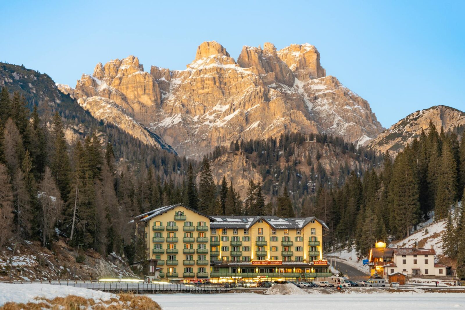 best hotels in mahabaleshwar - Photo by Lorenzo Manera on Pexels