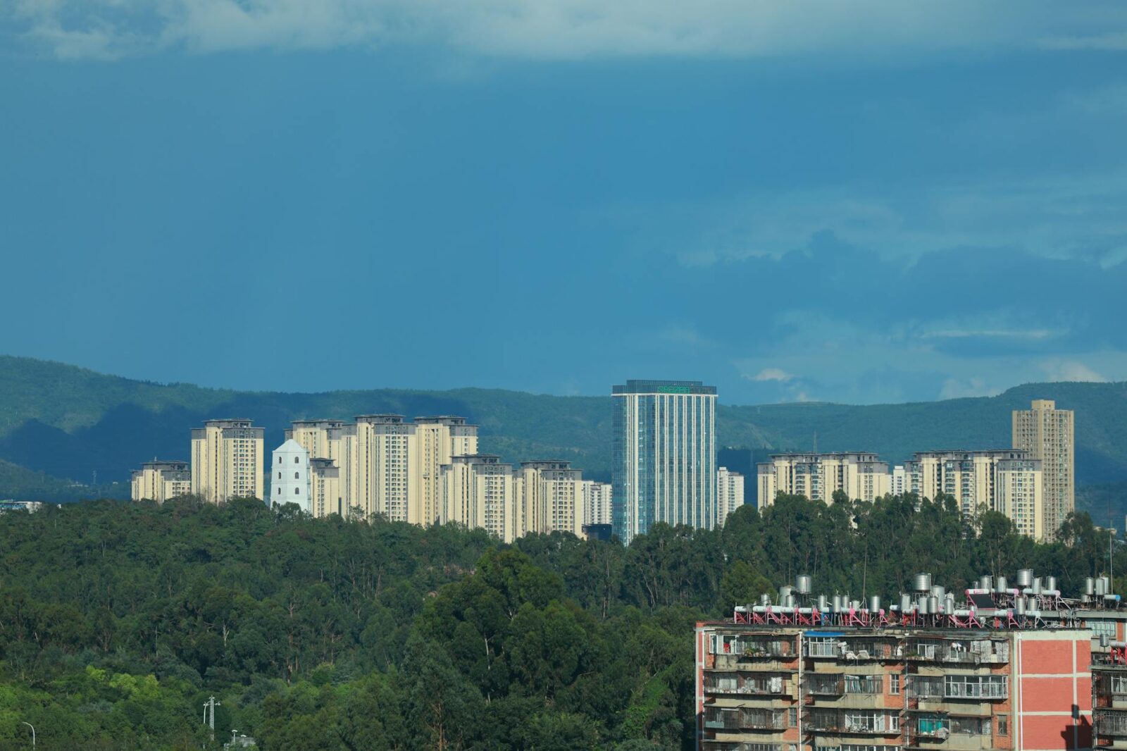 Asia-Pacific Outpaced North America on Tourism Growth in 2025 — By a Lot - Photo by Andy Lee on Pexels