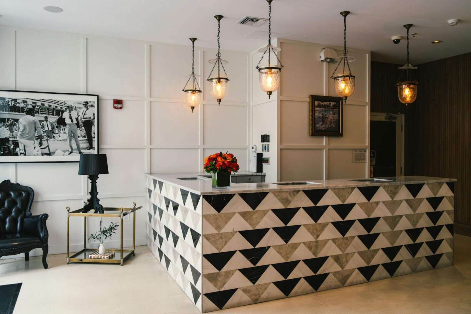 Same Place, New Name. IHG, Marriott, and Hyatt Eye Conversions for Midscale Growth - Photo by Abhishek Navlakha on Pexels