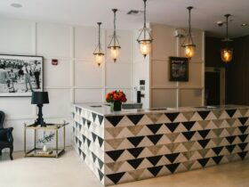 Same Place, New Name. IHG, Marriott, and Hyatt Eye Conversions for Midscale Growth - Photo by Abhishek Navlakha on Pexels