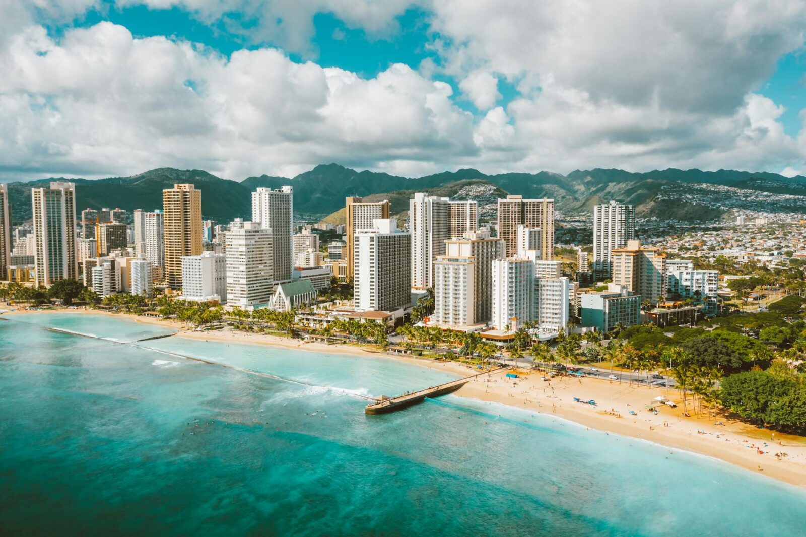 Switzerland Wants to Train the “Perfect Tourist.” Hawaii Shows What Comes Next - Photo by Jess Loiterton on Pexels