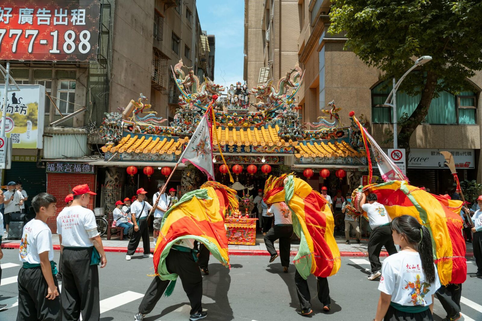 This City Was Named the Most Colorful Place in Asia—and It Has Street Food, Ornate Temples, and Stunning Skyscrapers - Photo by Jimmy Liao on Pexels