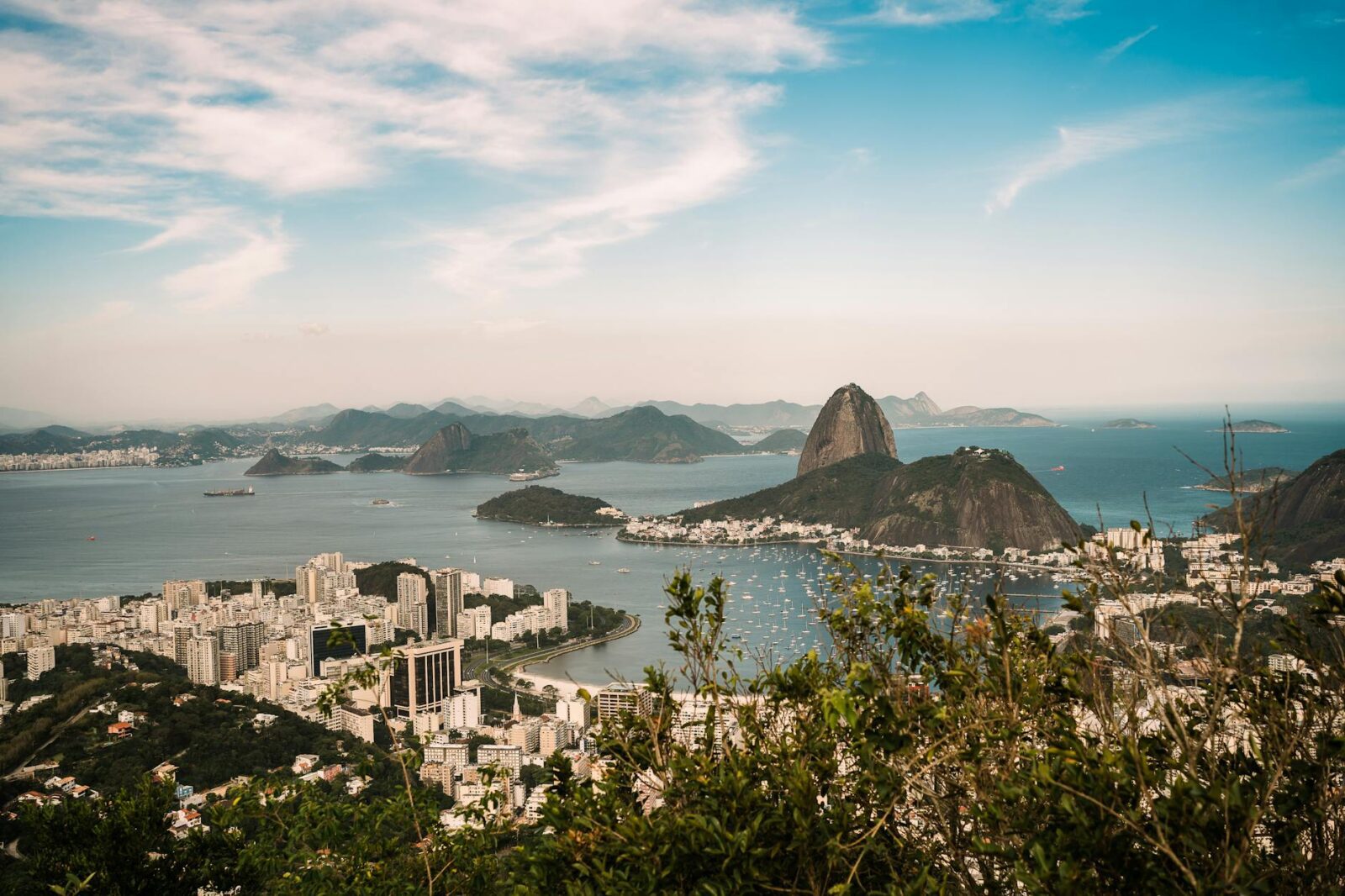 Deal alert: Points and miles travel deals for April 2026 - Photo by Roy Serafin on Pexels