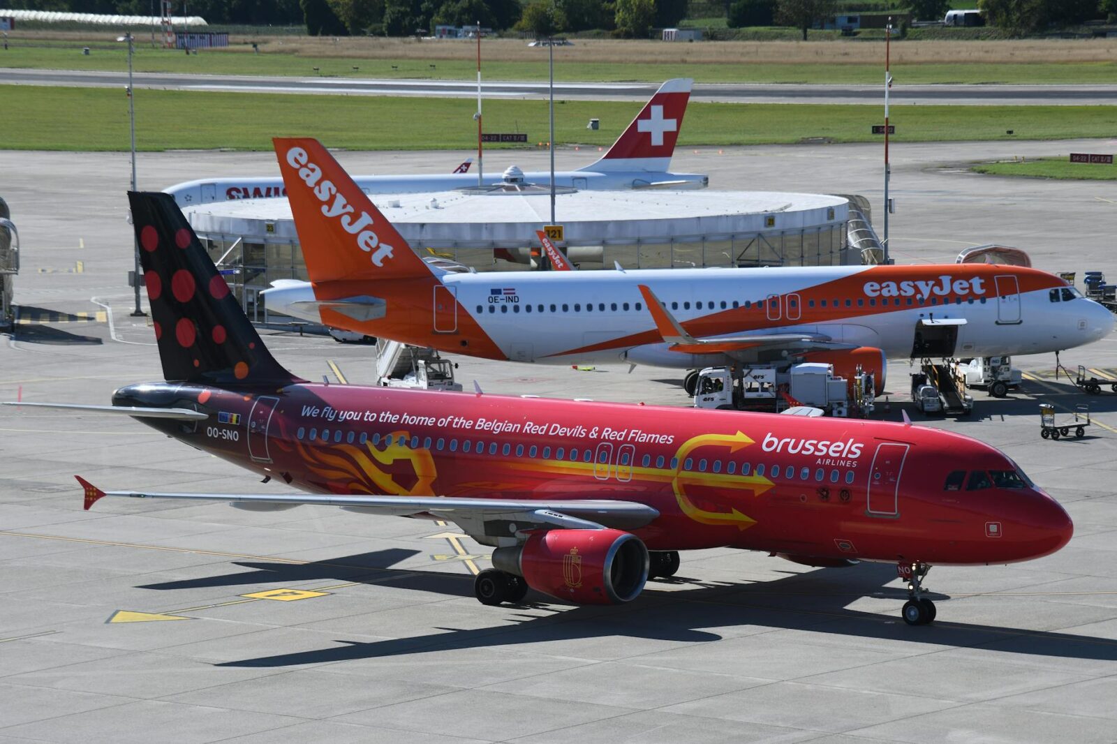 American Airlines Rejects United Merger Talk: ‘Not Interested’ - Photo by Planespotter Geneva on Pexels