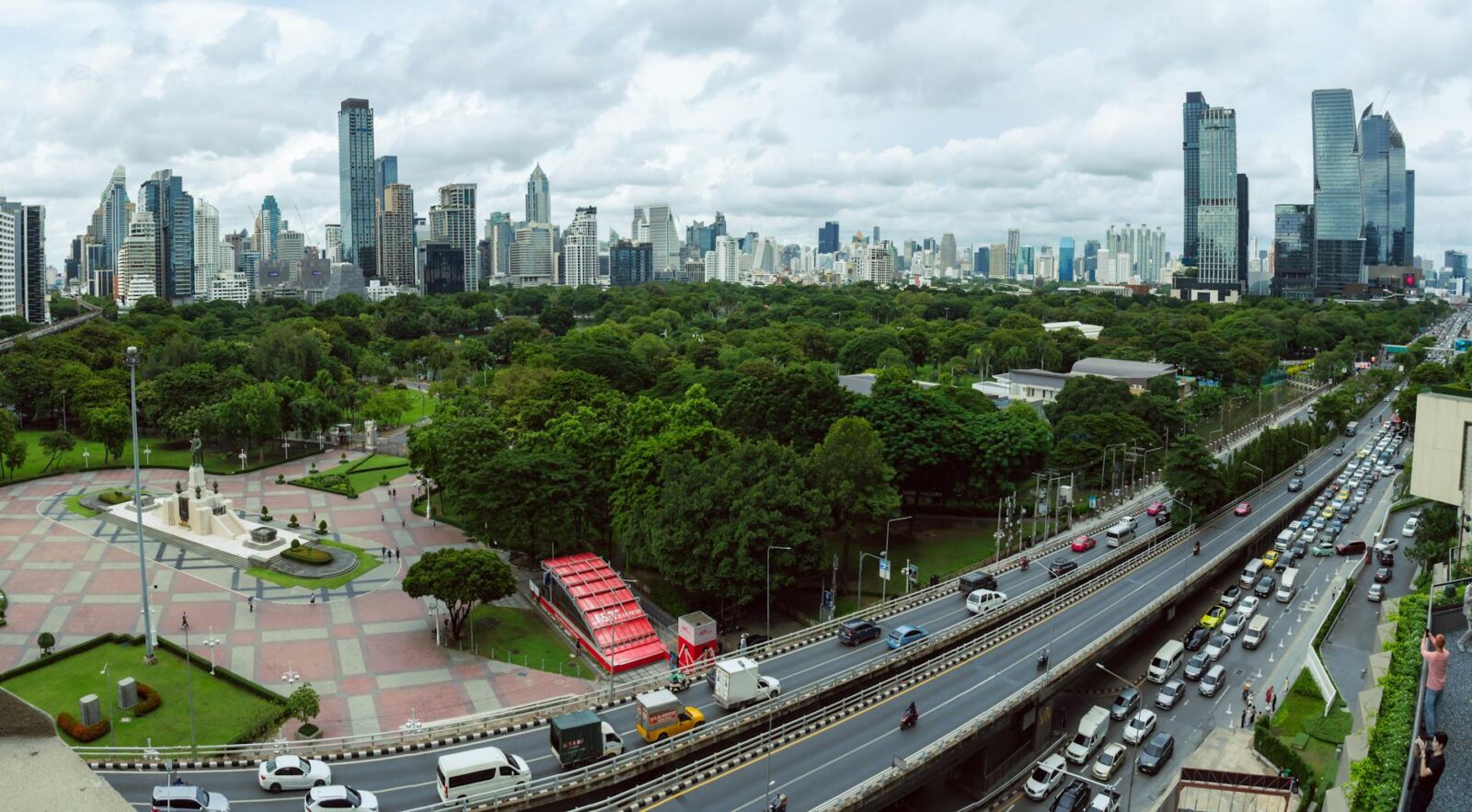 Overrated Tourist Traps and Where to Go Instead — Updated Guide - Photo by Zaonar Saizainalin on Pexels