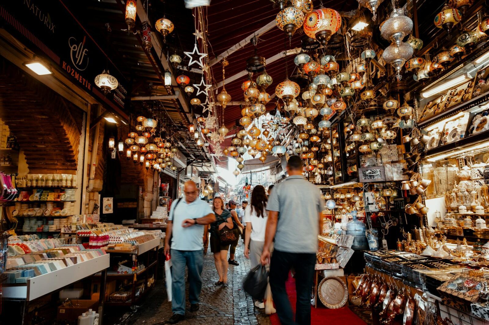 48 Hours in Istanbul A Perfect Weekend Itinerary — Updated Guide - Photo by Ugur Tandogan on Pexels