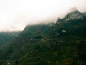 Overrated Tourist Traps and Where to Go Instead — Updated Guide - Photo by LiL Tian ( Blendarist ) on Pexels