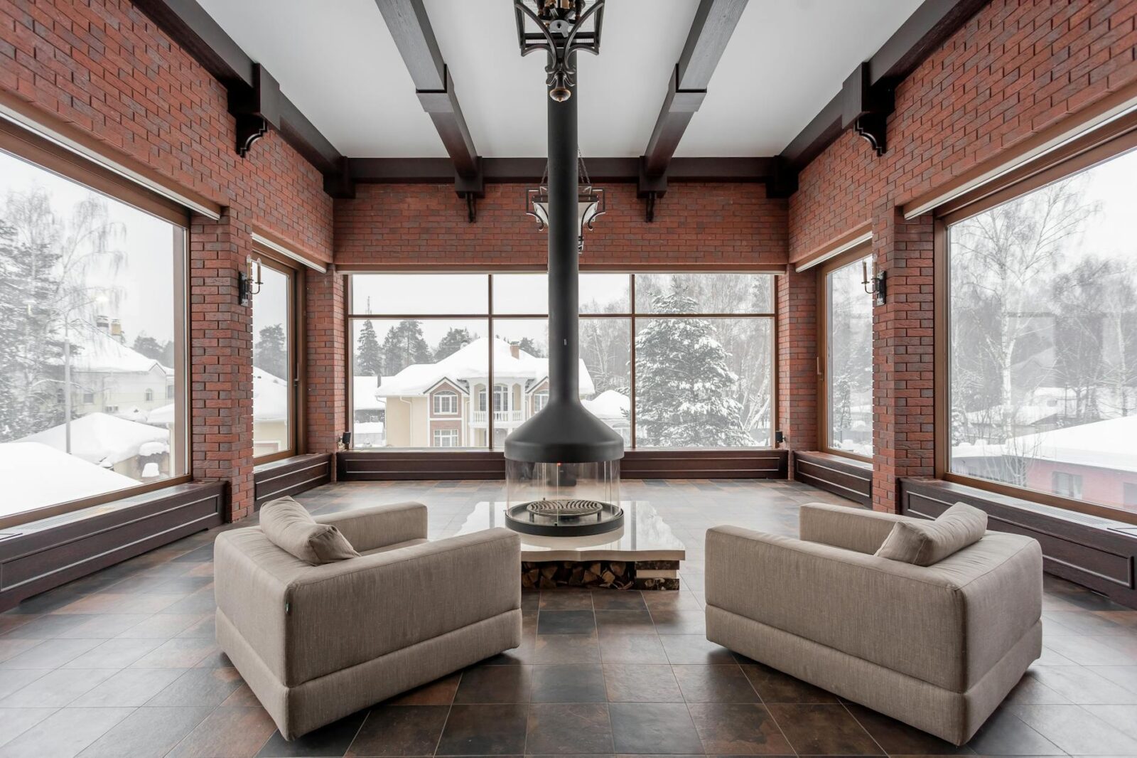 My Favorite Vacation Rental: A Glass Villa With Spectacular Views of Ireland's Coast - Photo by Алан Албегов on Pexels