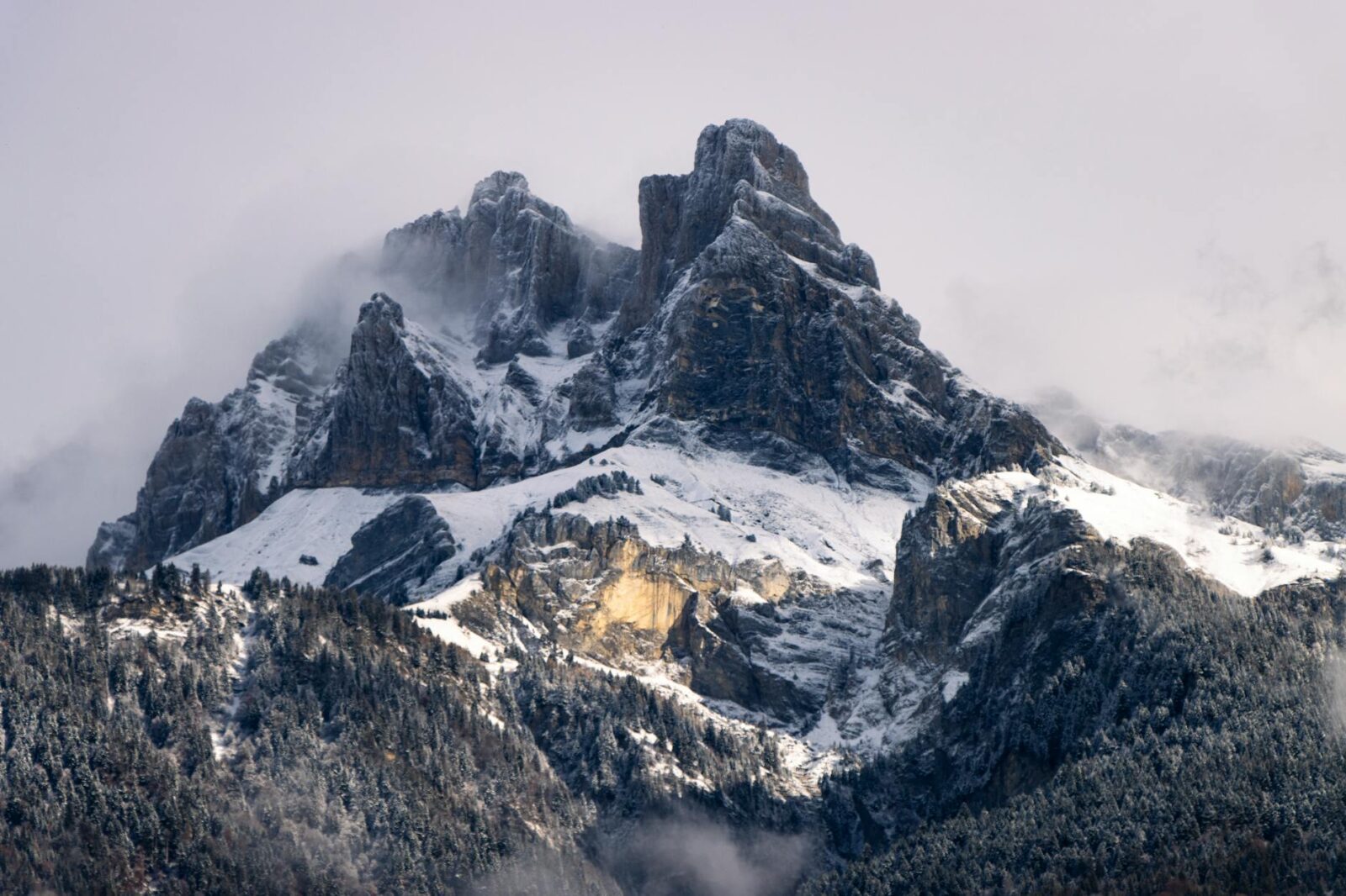 Everest Base Camp Trek Complete Planning Guide 2026 — Updated Guide - Photo by Eclipse Chasers on Pexels