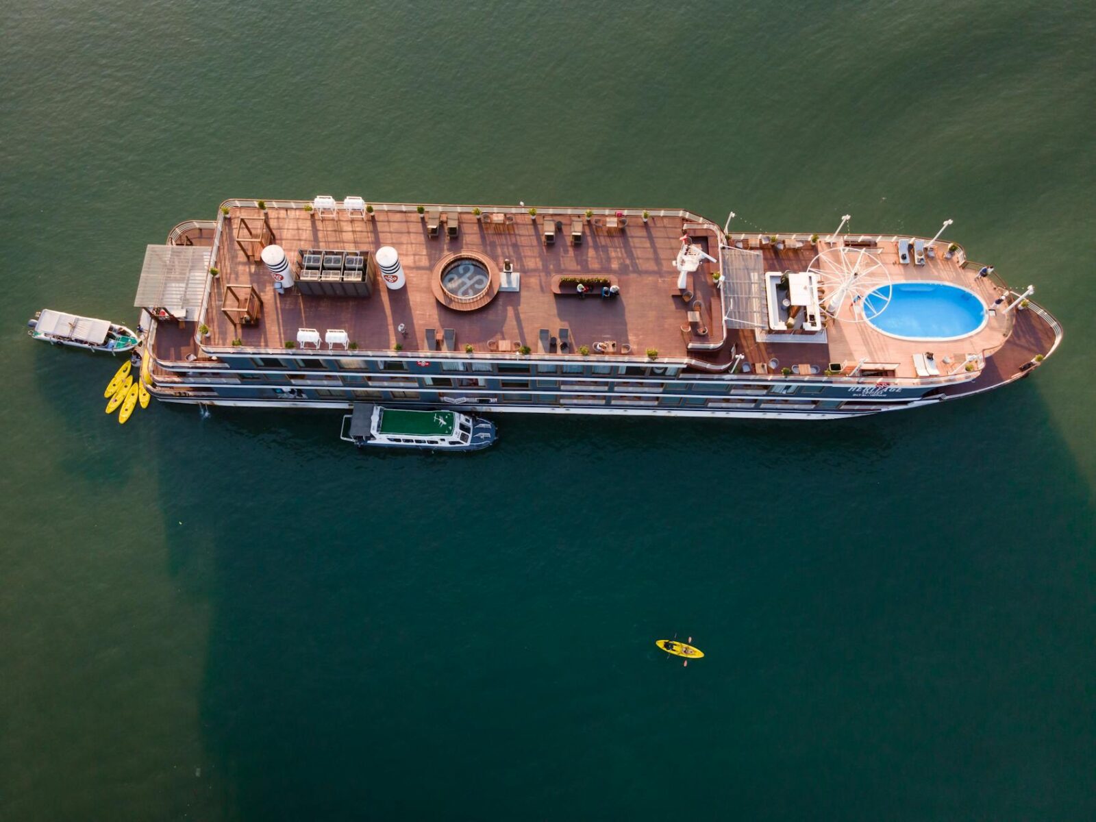 19 Under-the-Radar Spring Travel Deals Worth Booking Now - Photo by Quang Nguyen Vinh on Pexels