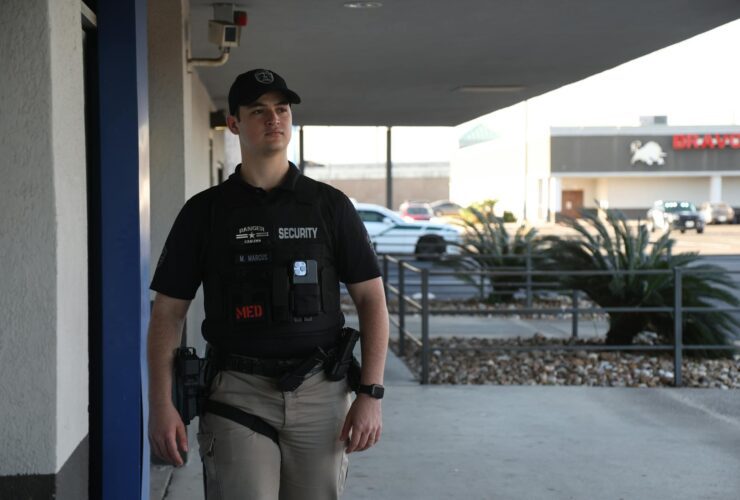 Asylum and immigration – briefing note - Photo by Manuel Moore on Pexels