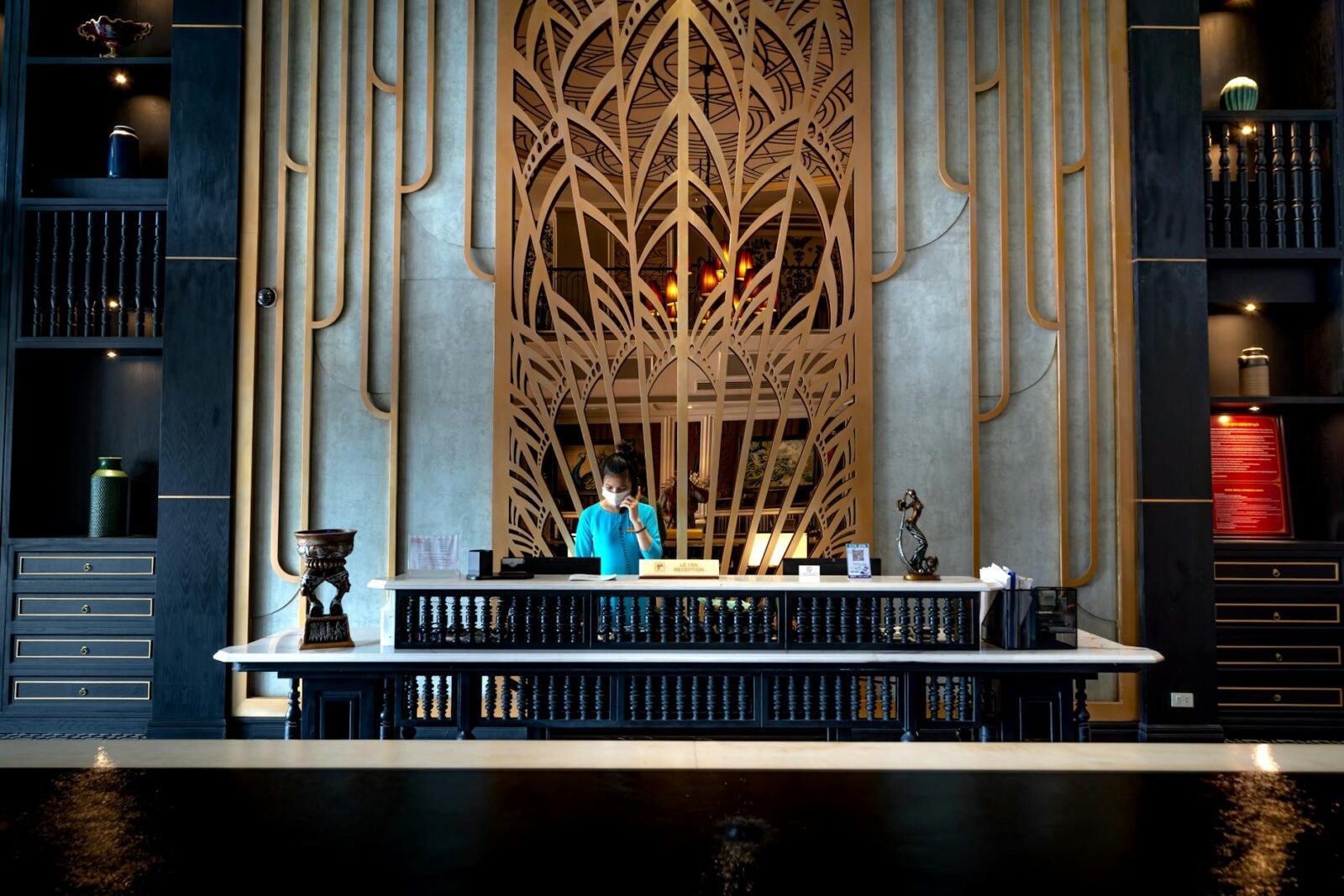 best hotels near me - Photo by Quang Nguyen Vinh on Pexels