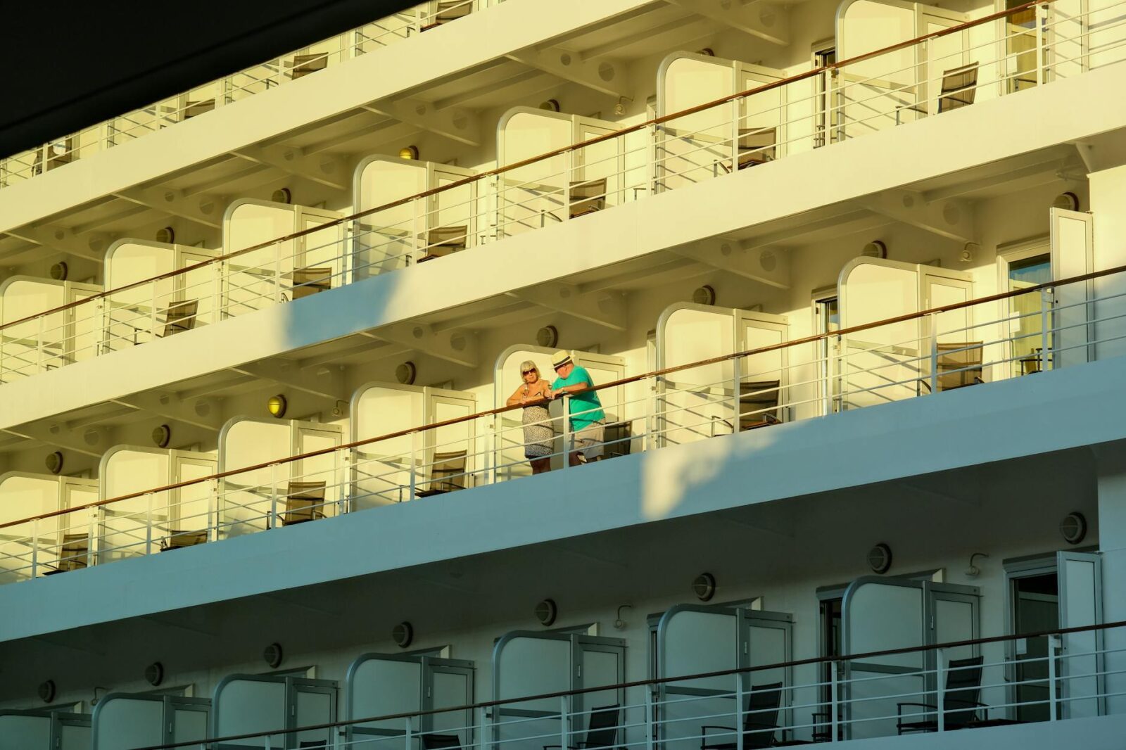 cruise deals last minute - Photo by Nemika F on Pexels