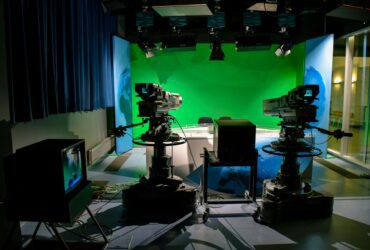 rich eisen - Photo by SHAHBAZ ZAMAN on Pexels