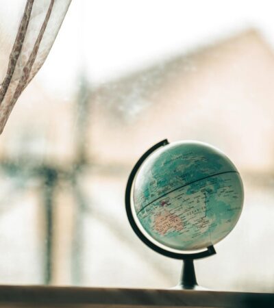 travel warning - Photo by Omar Ramadan on Pexels