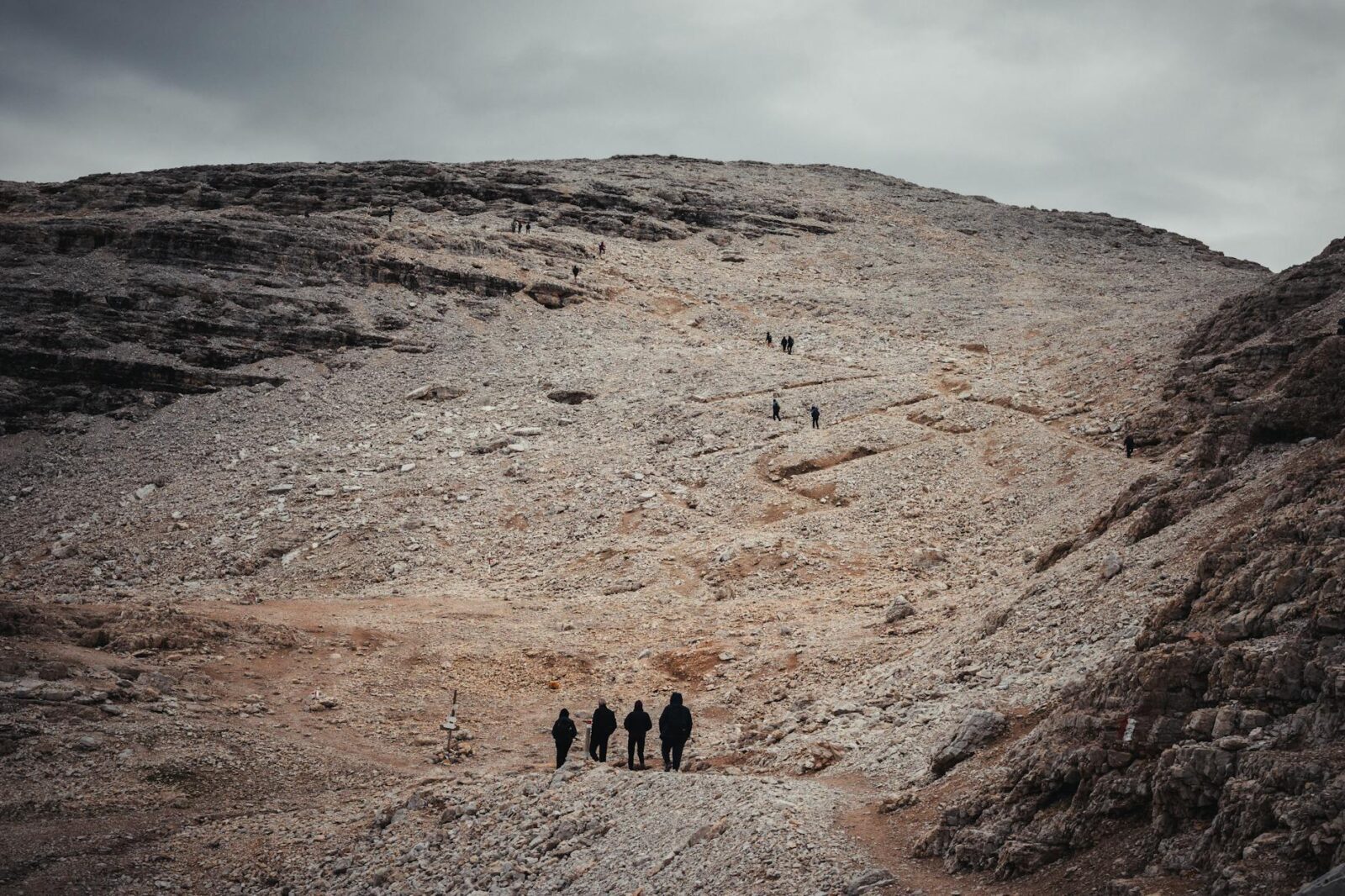 Everest Base Camp Trek Complete Planning Guide 2026 — Updated Guide - Photo by Gioele Gatto on Pexels