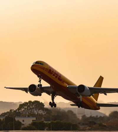 cheap flights 2024 - Photo by Andrew Cutajar on Pexels