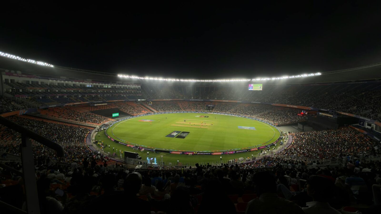 rcb vs gt - Photo by Shlok on Pexels