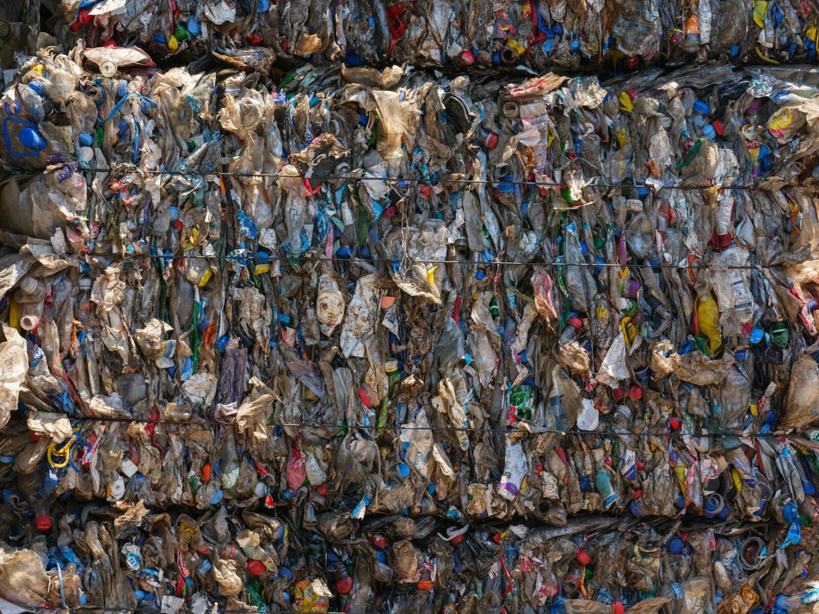 Major clean-up begins at notorious Kidlington waste site - Photo by Engin Akyurt on Pexels