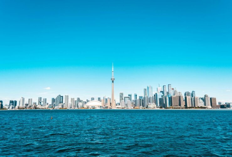 Hopper Takes Over Canadian Bank Deal From Expedia - Photo by Luis Ruiz on Pexels