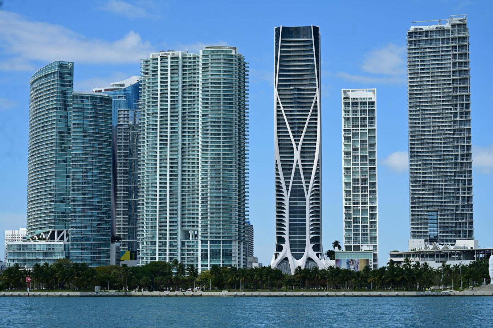 best hotels miami - Photo by Tory Brown on Pexels