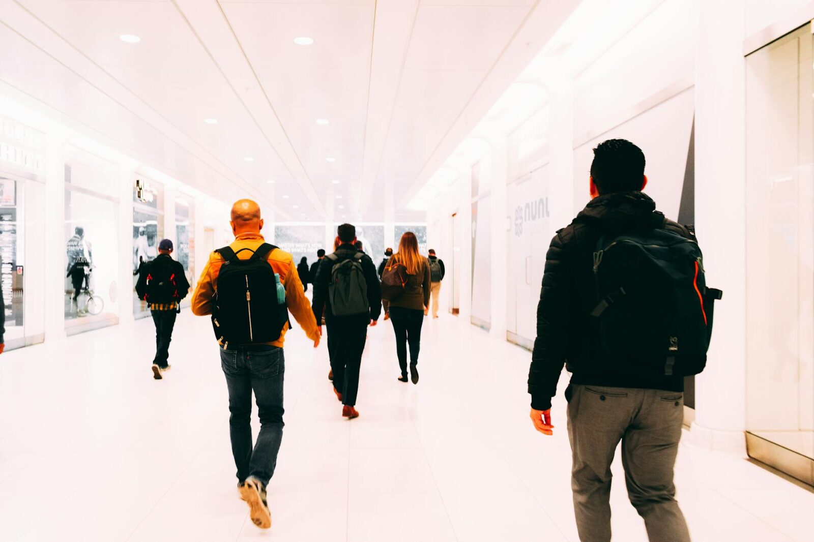 best cheap flights - Photo by Matthis Volquardsen on Pexels