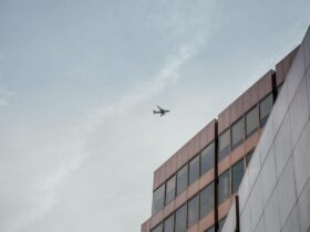 cheap flights london - Photo by Andrea De Santis on Pexels