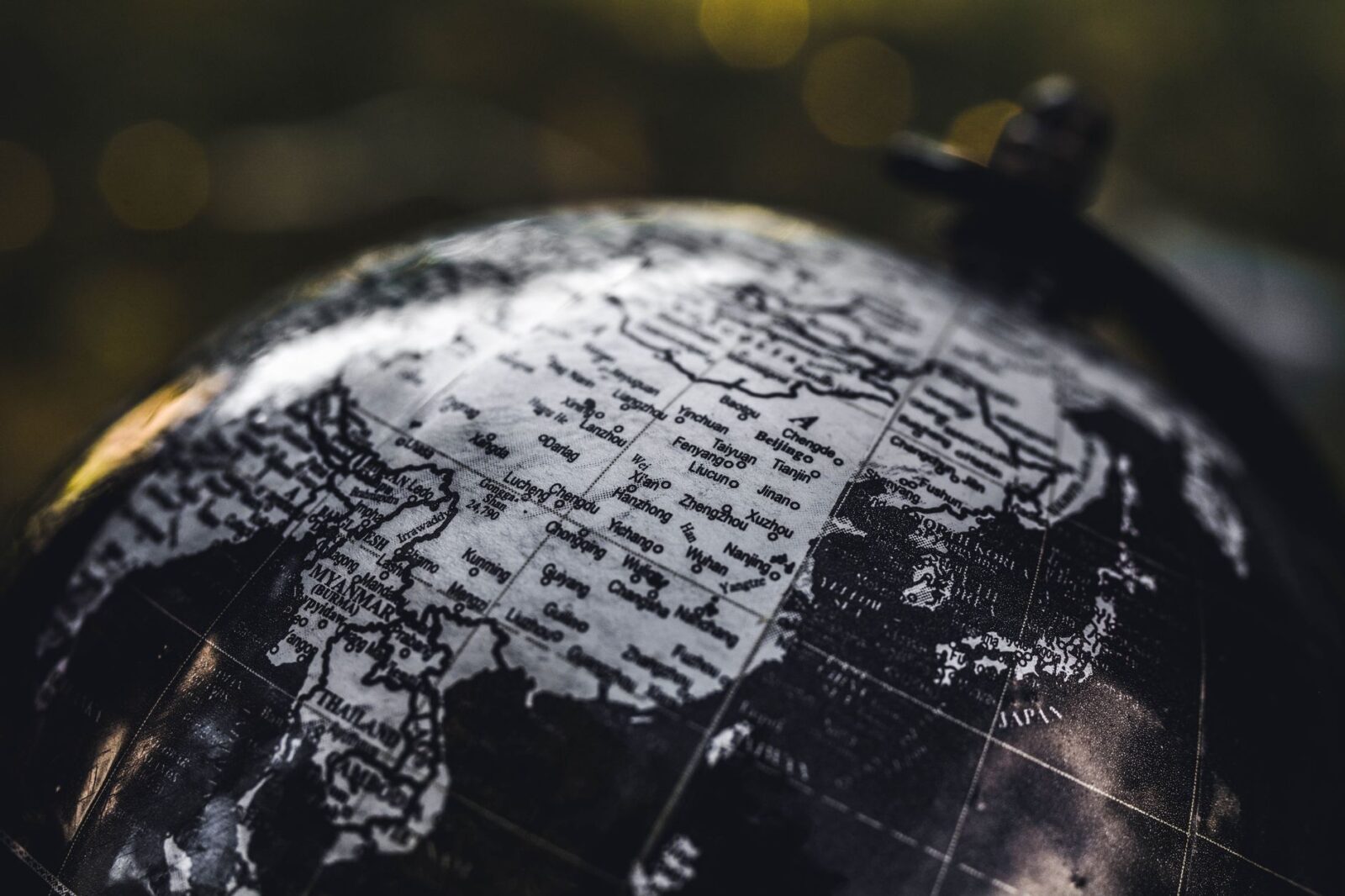 state department travel advisory - Photo by lil artsy on Pexels