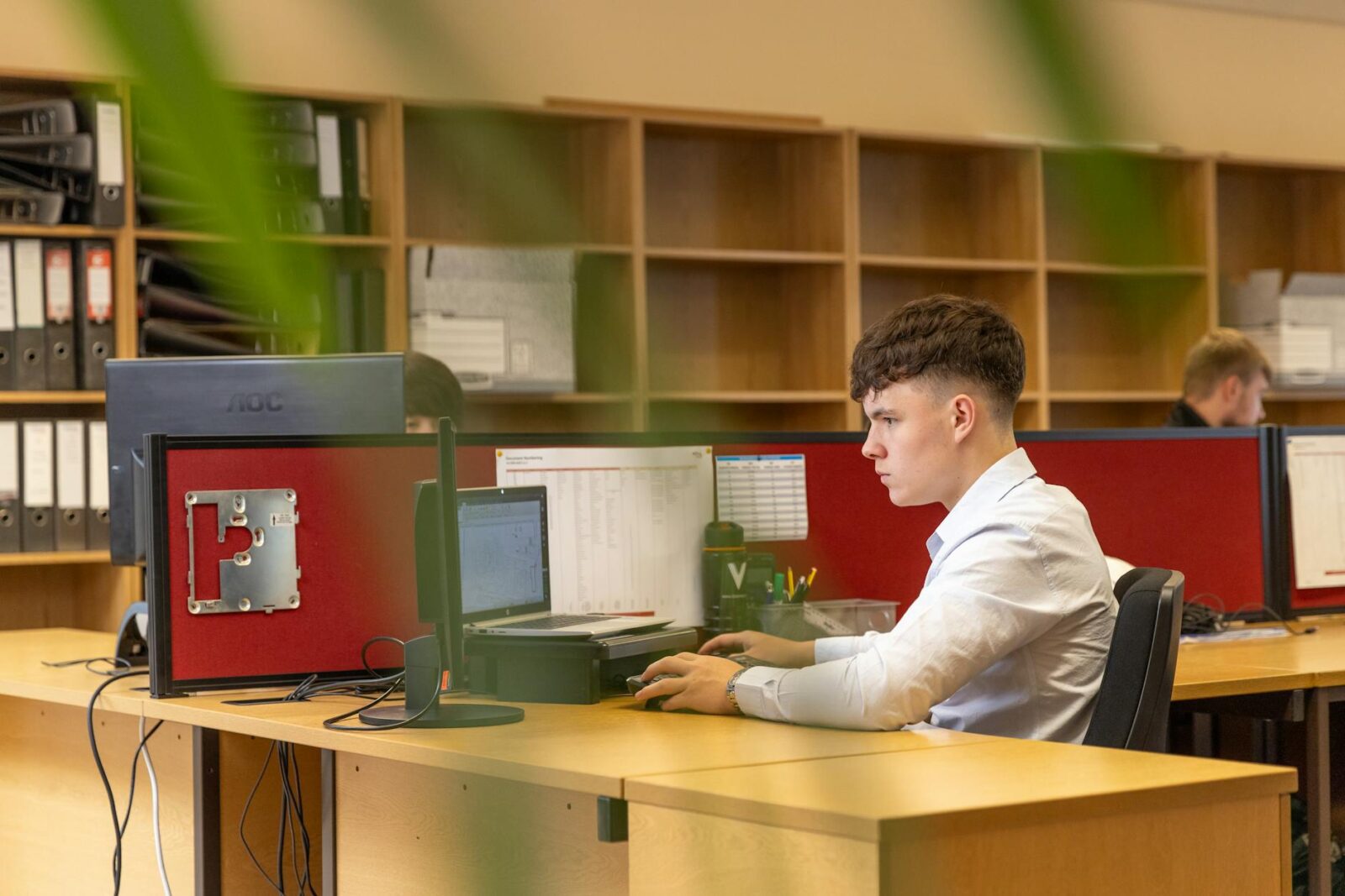 Employment lifeline for young people across the country as Government offers 300,000 new work experience and training placements - Photo by ThisIsEngineering on Pexels