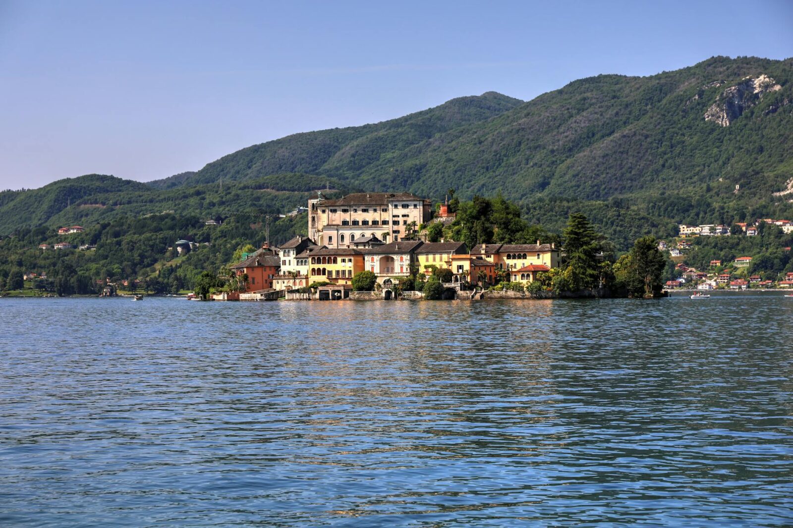 Hidden Gem Destinations Cheaper Than You Think - Photo by Gildo Cancelli on Pexels