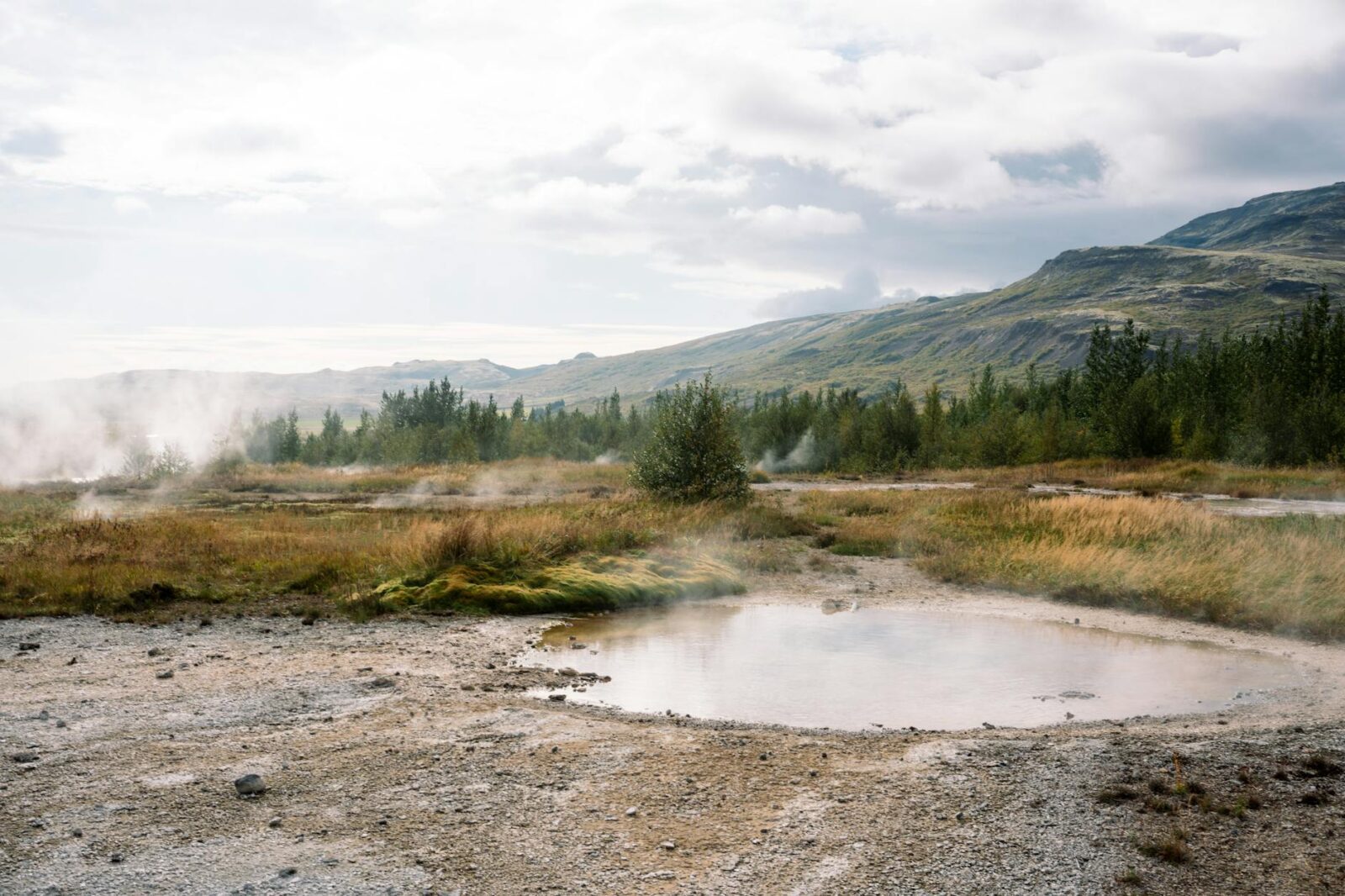 Iceland in Winter Northern Lights Road Trips and Hot Springs — Updated Guide - Photo by Jamaal Hutchinson on Pexels