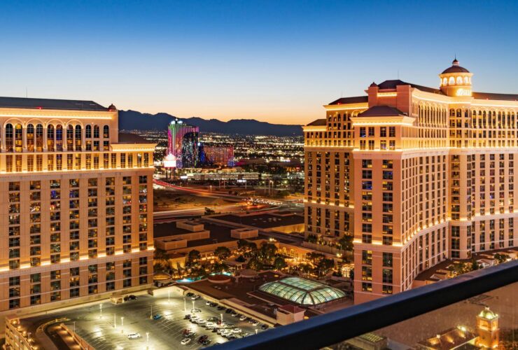 best hotels near me - Photo by Abhishek Navlakha on Pexels