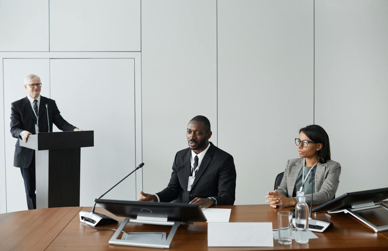 PM call with Prime Minister Luxon of New Zealand: 27 May 2026 - Photo by Werner Pfennig on Pexels