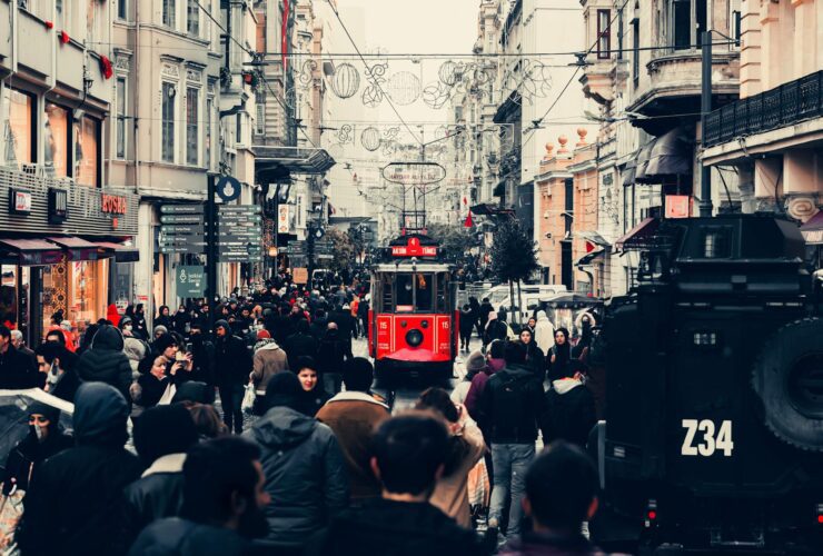 Overrated Tourist Traps and Where to Go Instead - Photo by Muhammed Eratilgan on Pexels