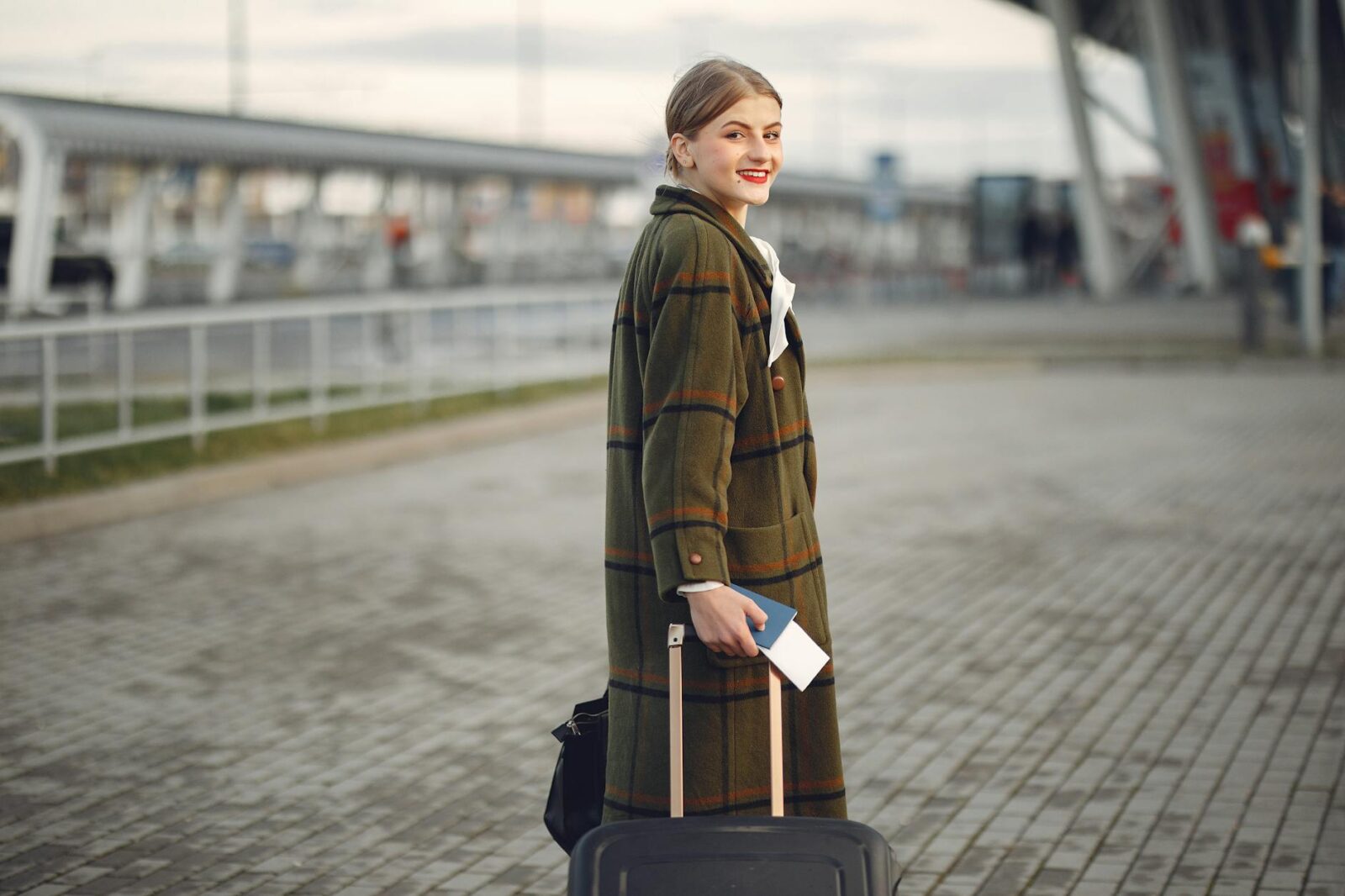 does travel insurance cover cancelled flights - Photo by Gustavo Fring on Pexels